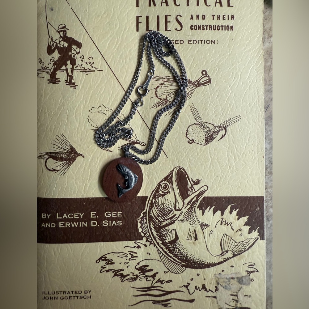 Vintage Fly Fishing Handbook: Practical Flies And Their Construction 1966 - Picture 8 of 8
